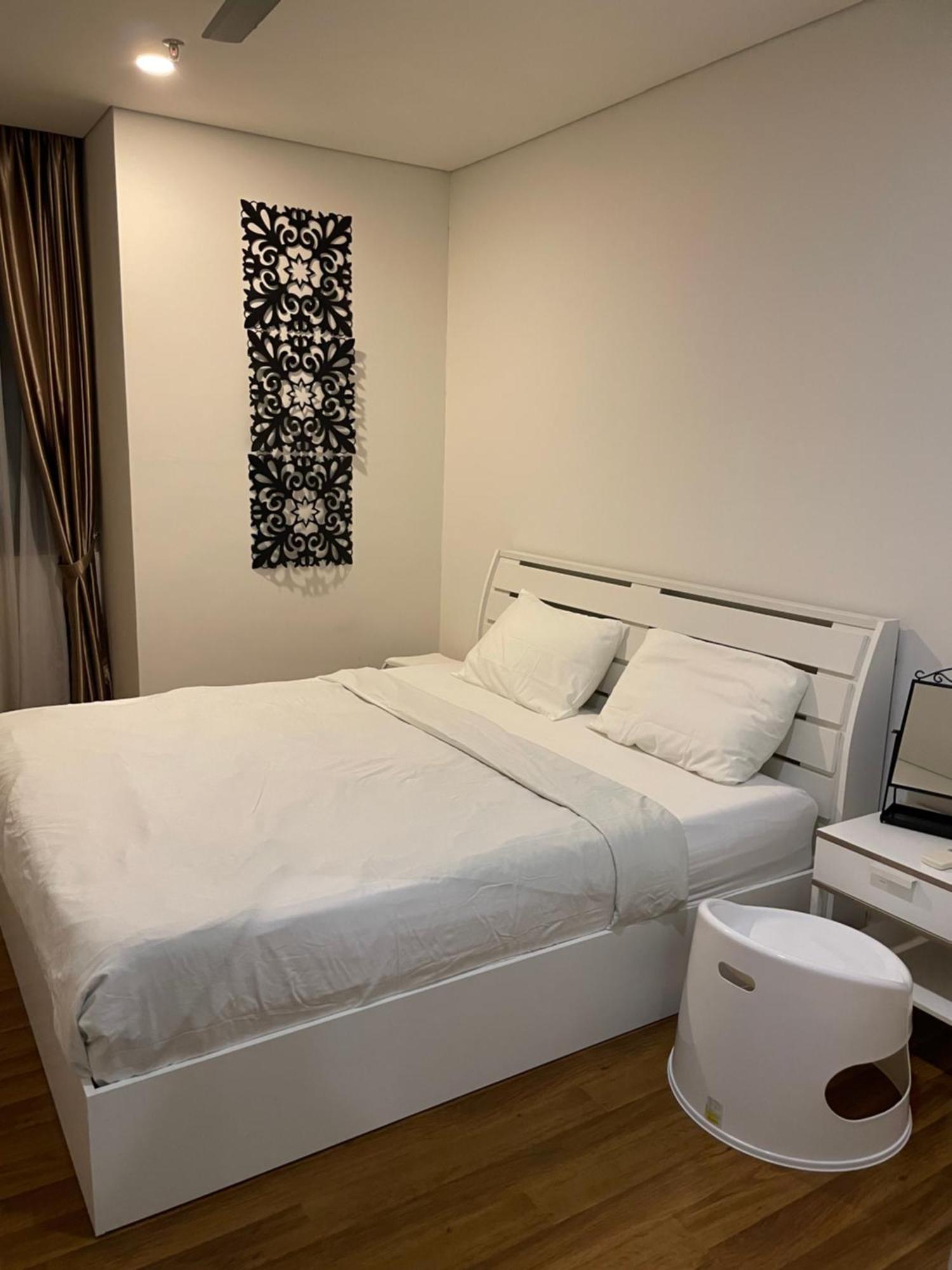 Reizz By Global Service Apartemen *
