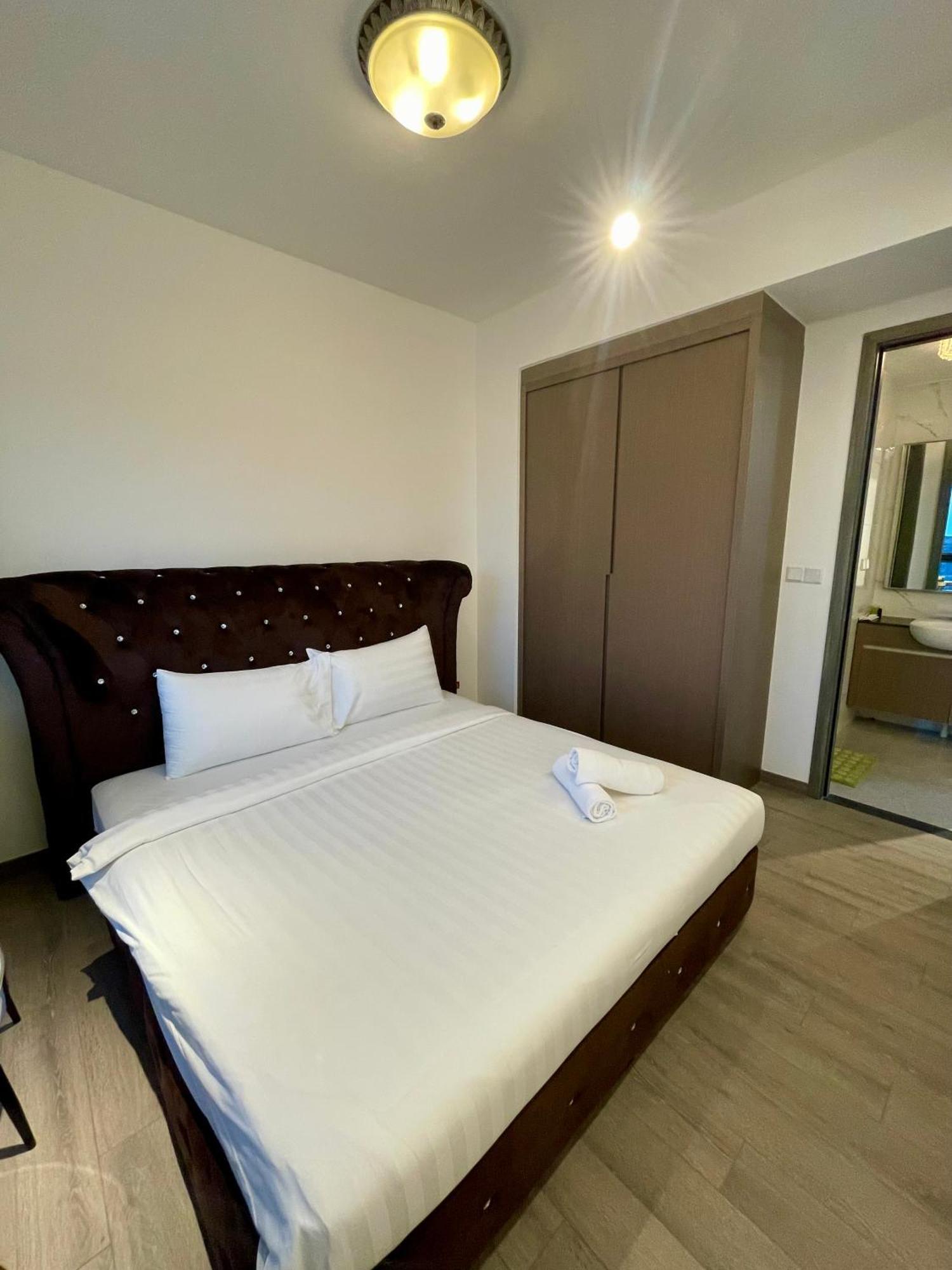 Reizz By Global Service Apartemen *