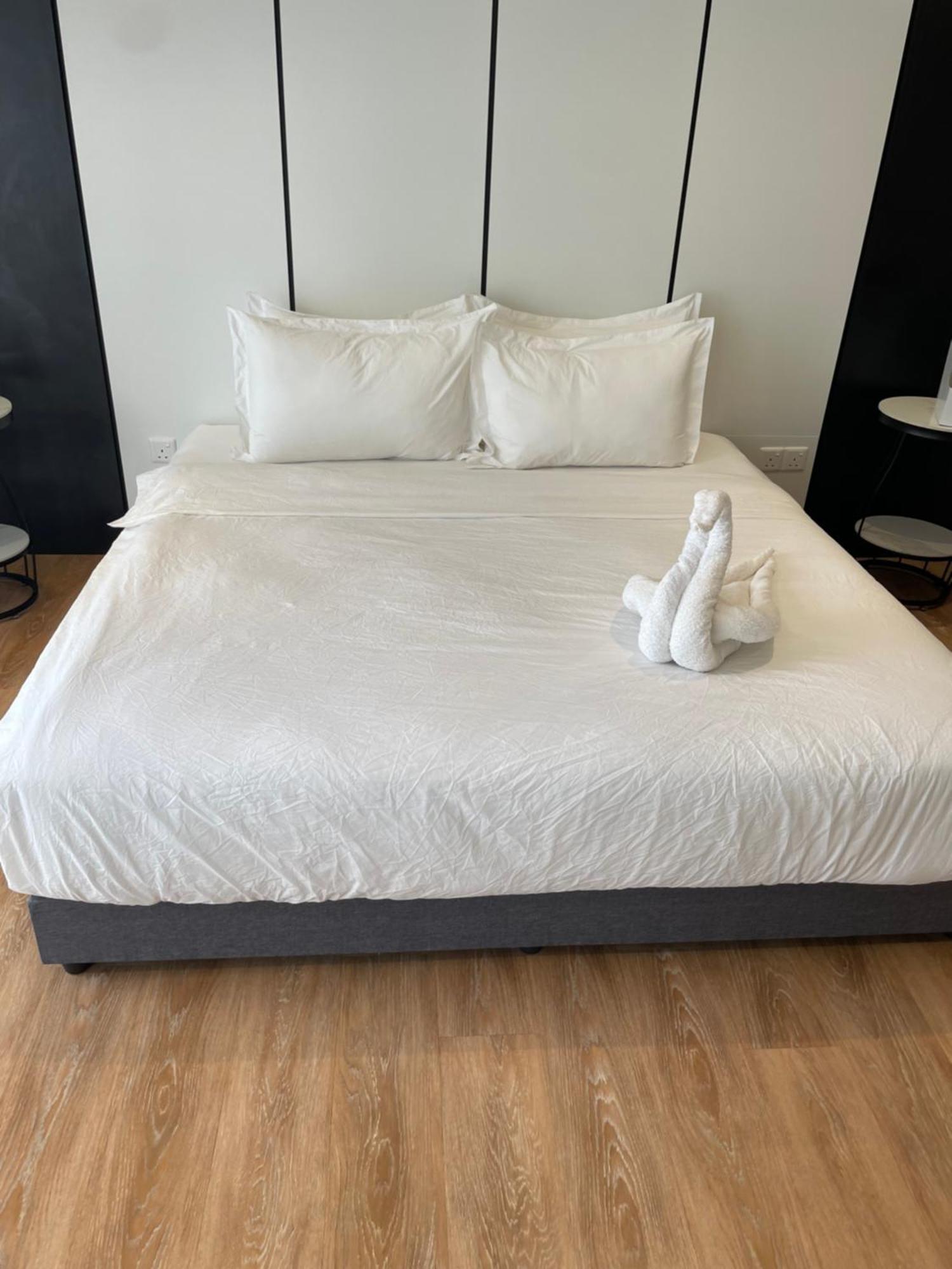 Reizz By Global Service Apartemen